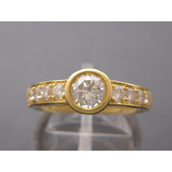 Goldring mit Brillanten