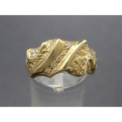 Goldring mit Diamanten