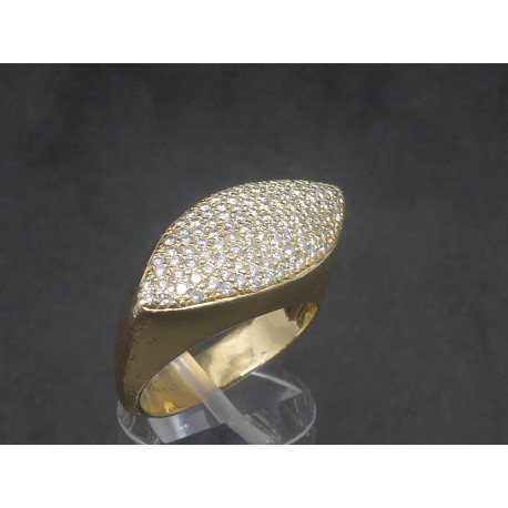 Goldring mit kleinen Diamanten