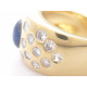 Goldring mit Diamanten